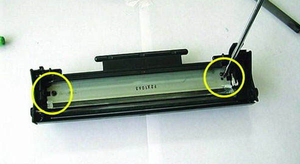 靜電復印色粉的添加示意圖